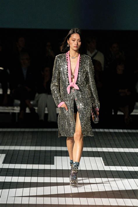 Vogue’s best looks from the Chanel cruise 2024 show